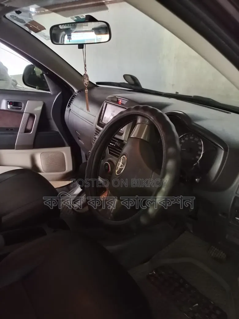 Toyota Axio 2012 Silver
