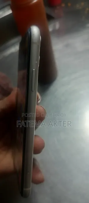 Apple iPhone 11 64 GB White