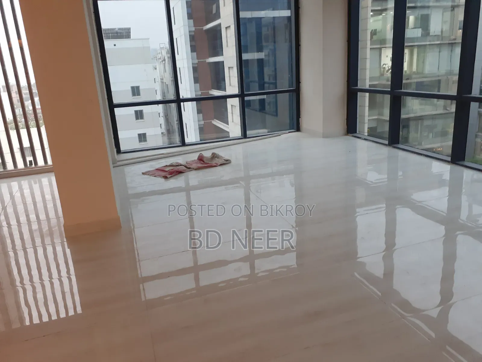 Grand Floor 2765 Sq Ft Open Space Available for Rent in Gulshan-2