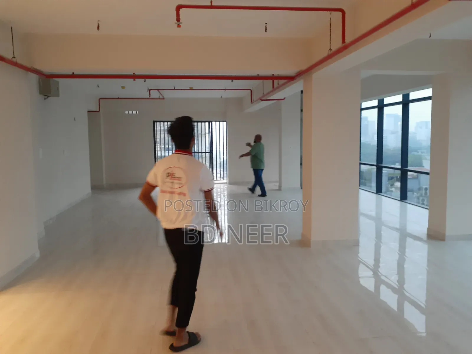 Grand Floor 2765 Sq Ft Open Space Available for Rent in Gulshan-2