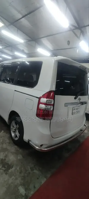 টয়োটা অ্যালিয়ন ২০১১ সাদা