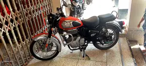 Royal Enfield Classic 350 2025 Red