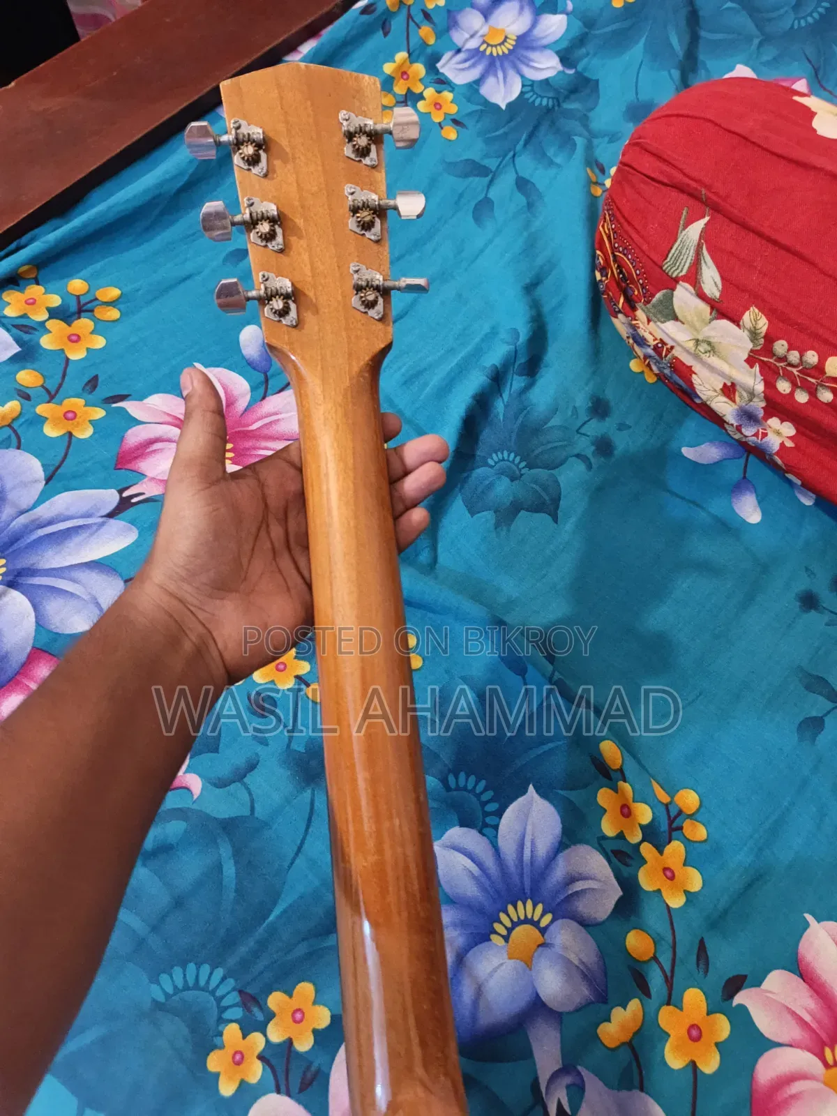 Acoustic Guitar, Semi-Electric