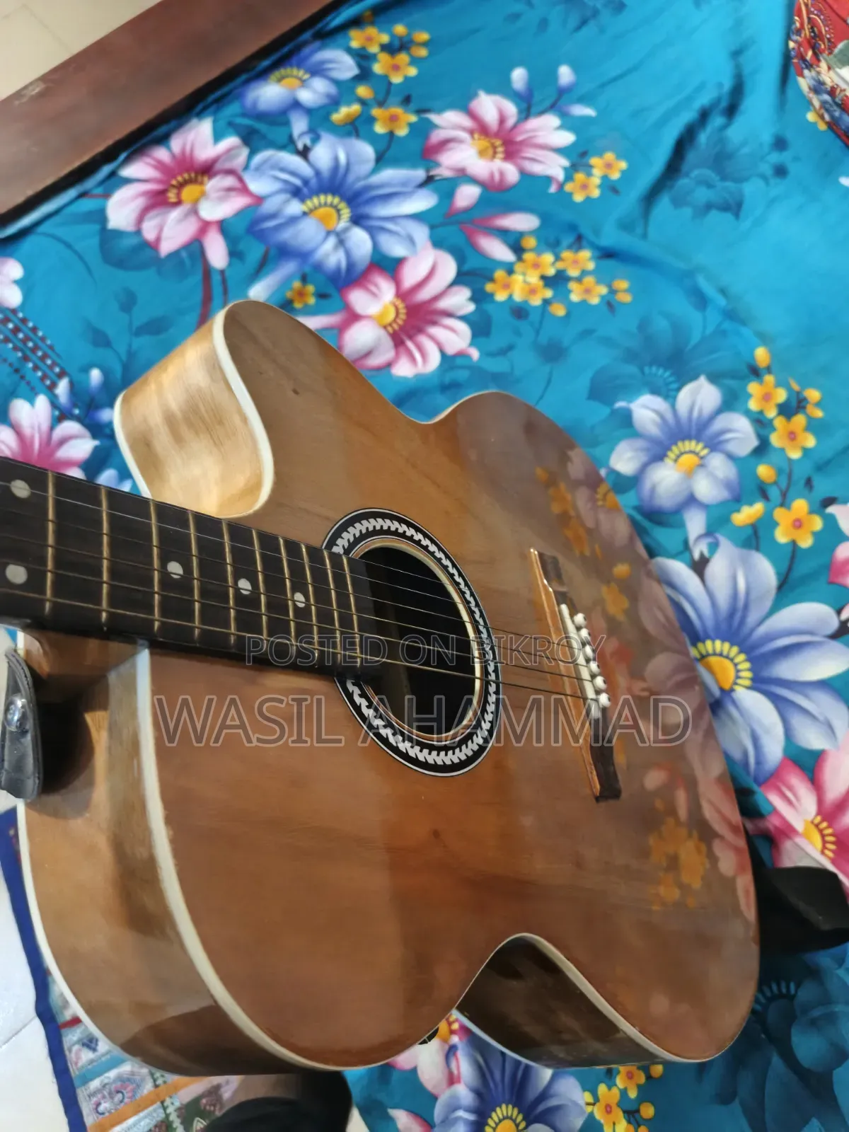 Acoustic Guitar, Semi-Electric