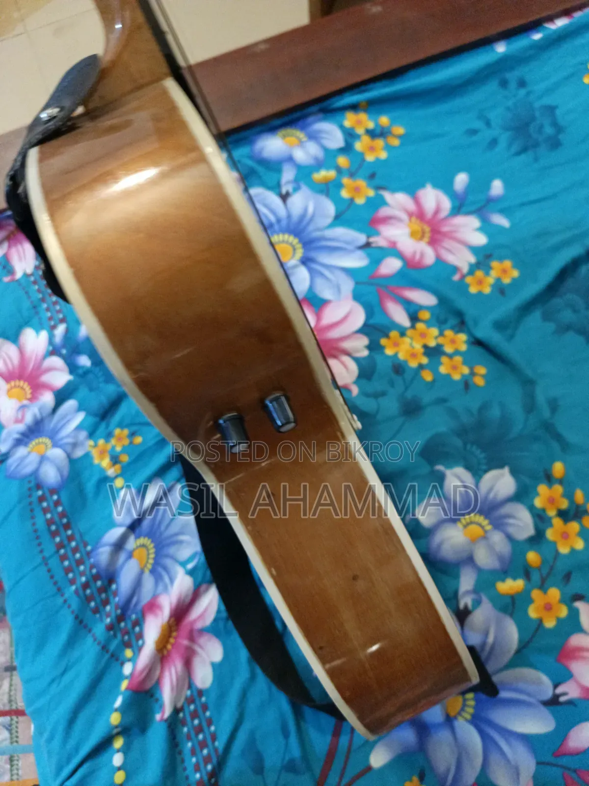 Acoustic Guitar, Semi-Electric