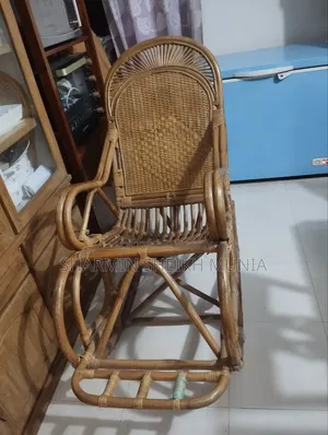 বেতের রকিং চেয়ার