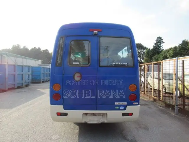 Mitsubishi Fuso Rosa 2017 Blue