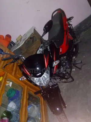 Hero Glamour 2016 Black