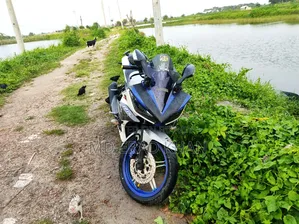 Yamaha R15 V2 2019 White