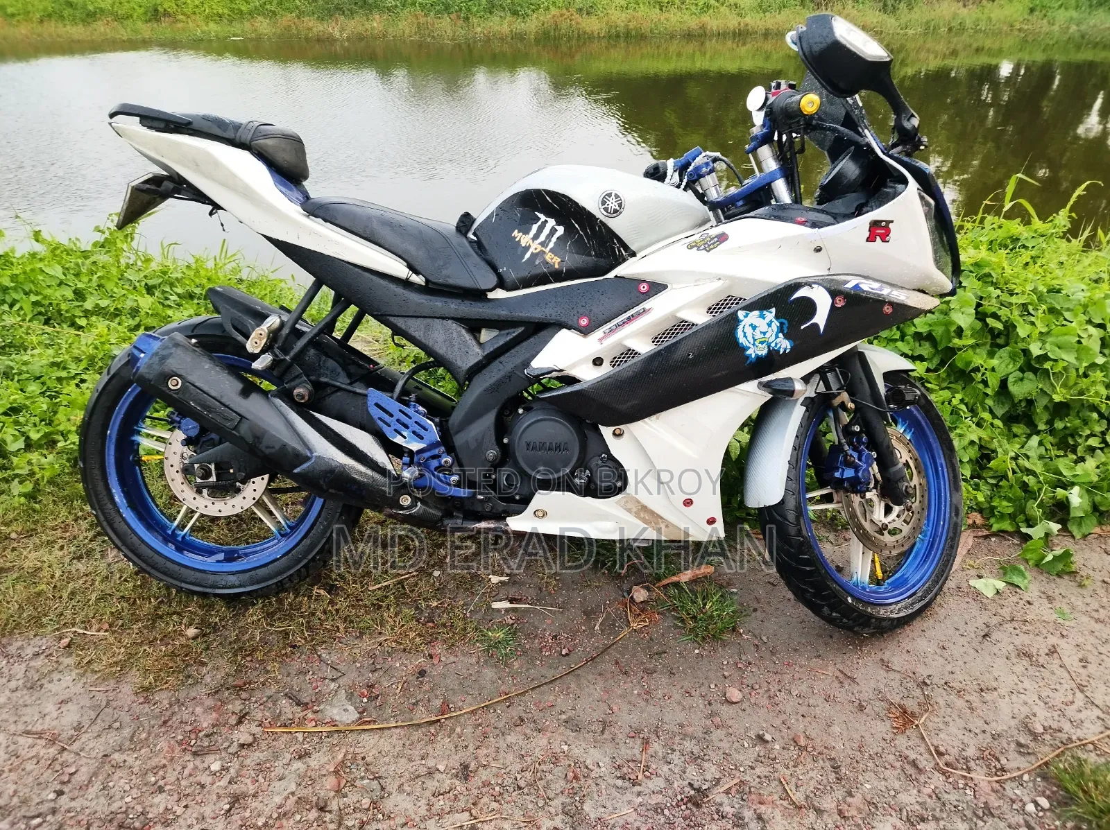 Yamaha R15 V2 2019 White
