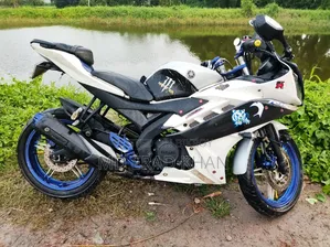 Yamaha R15 V2 2019 White
