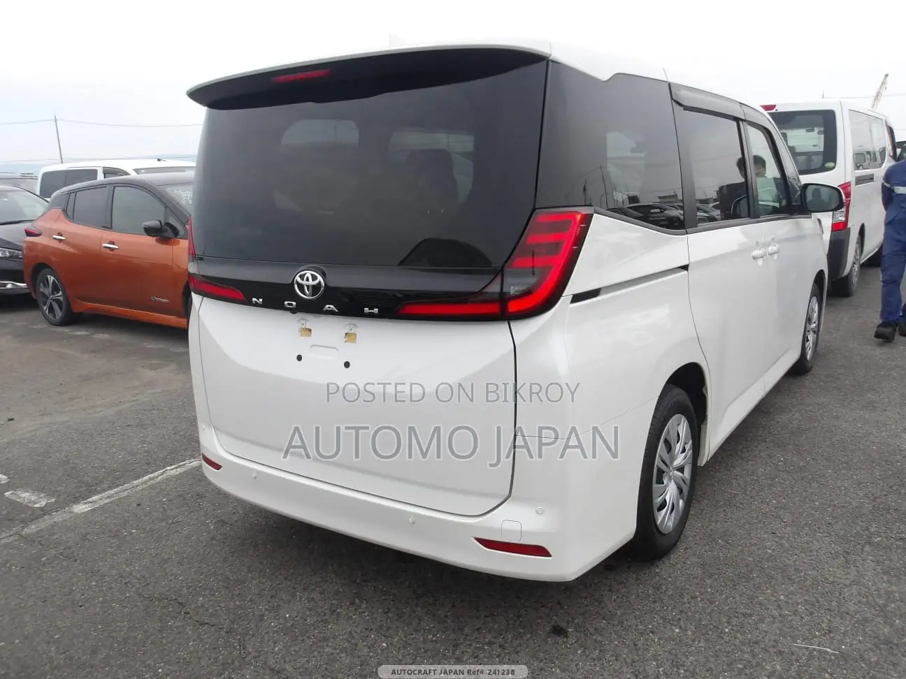 Toyota Noah 2023 Pearl