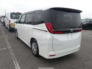 Toyota Noah 2023 Pearl