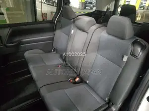 Toyota Noah 2023 Pearl