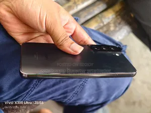 স্যামসাং গ্যালাক্সি এস২২ ৫জি ২৫৬ জিবি ব্ল্যাক