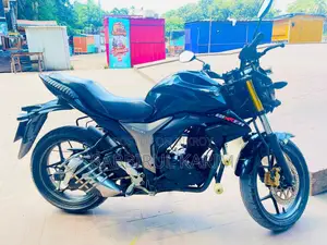 সুজুকি জিক্সার মনোটোন ২০১৭ ব্ল্যাক
