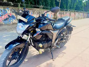 সুজুকি জিক্সার মনোটোন ২০১৭ ব্ল্যাক