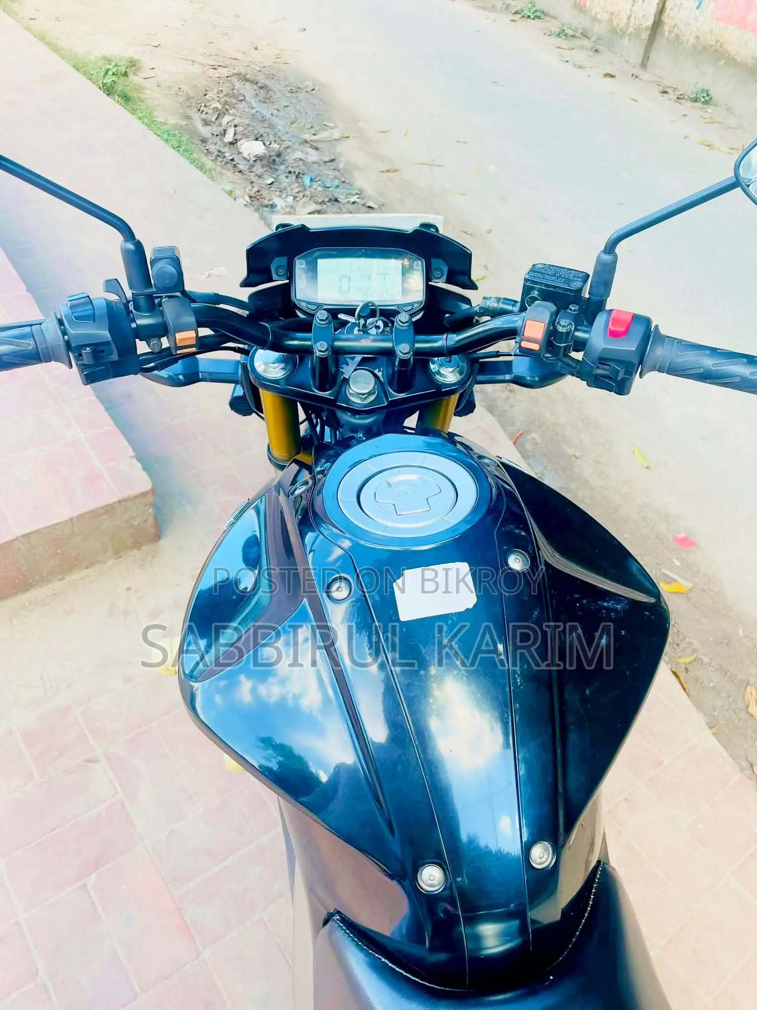 সুজুকি জিক্সার মনোটোন ২০১৭ ব্ল্যাক