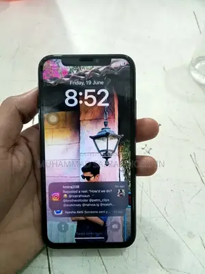 Apple iPhone X 64 GB Black