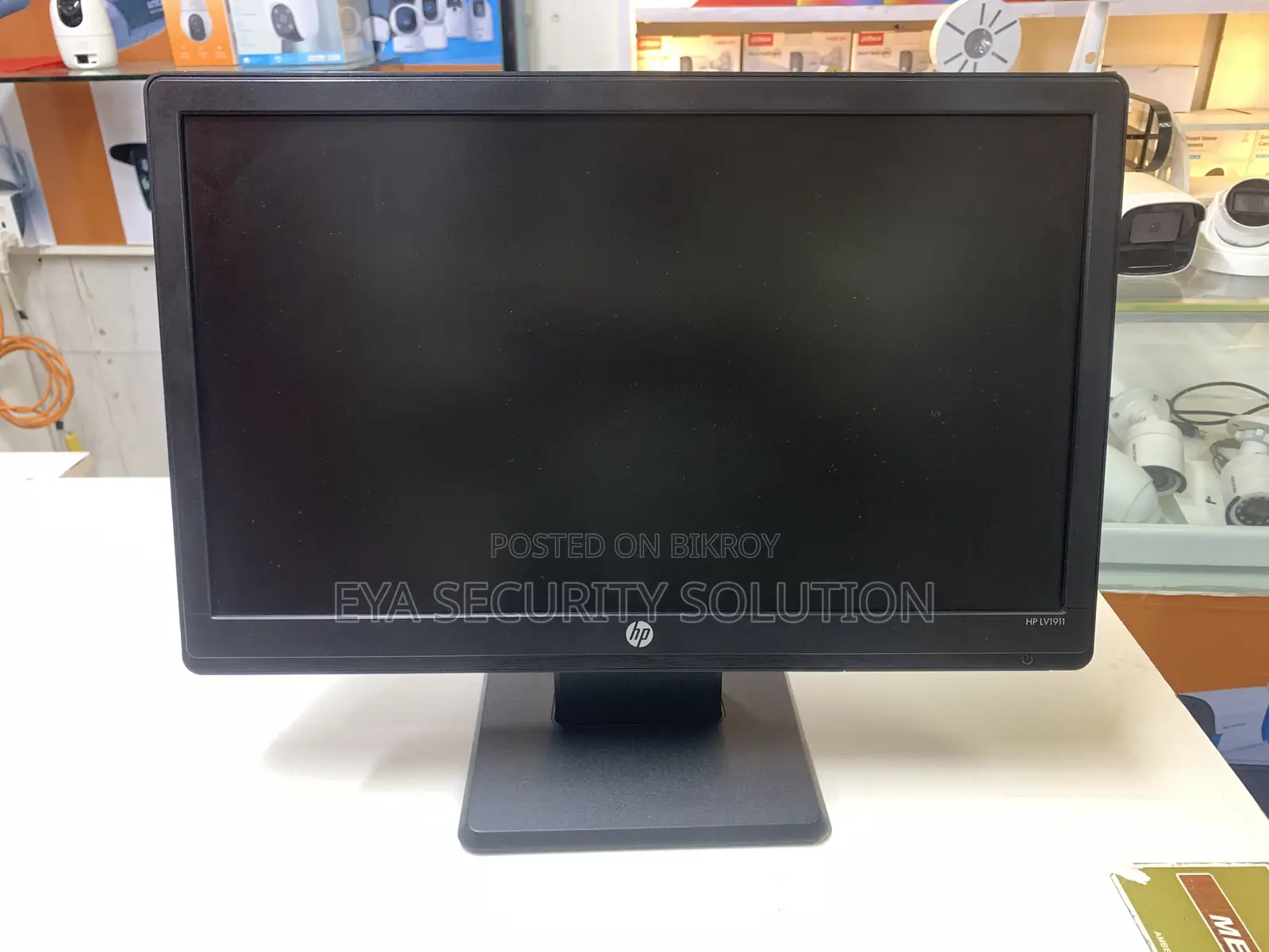 19" Monitor