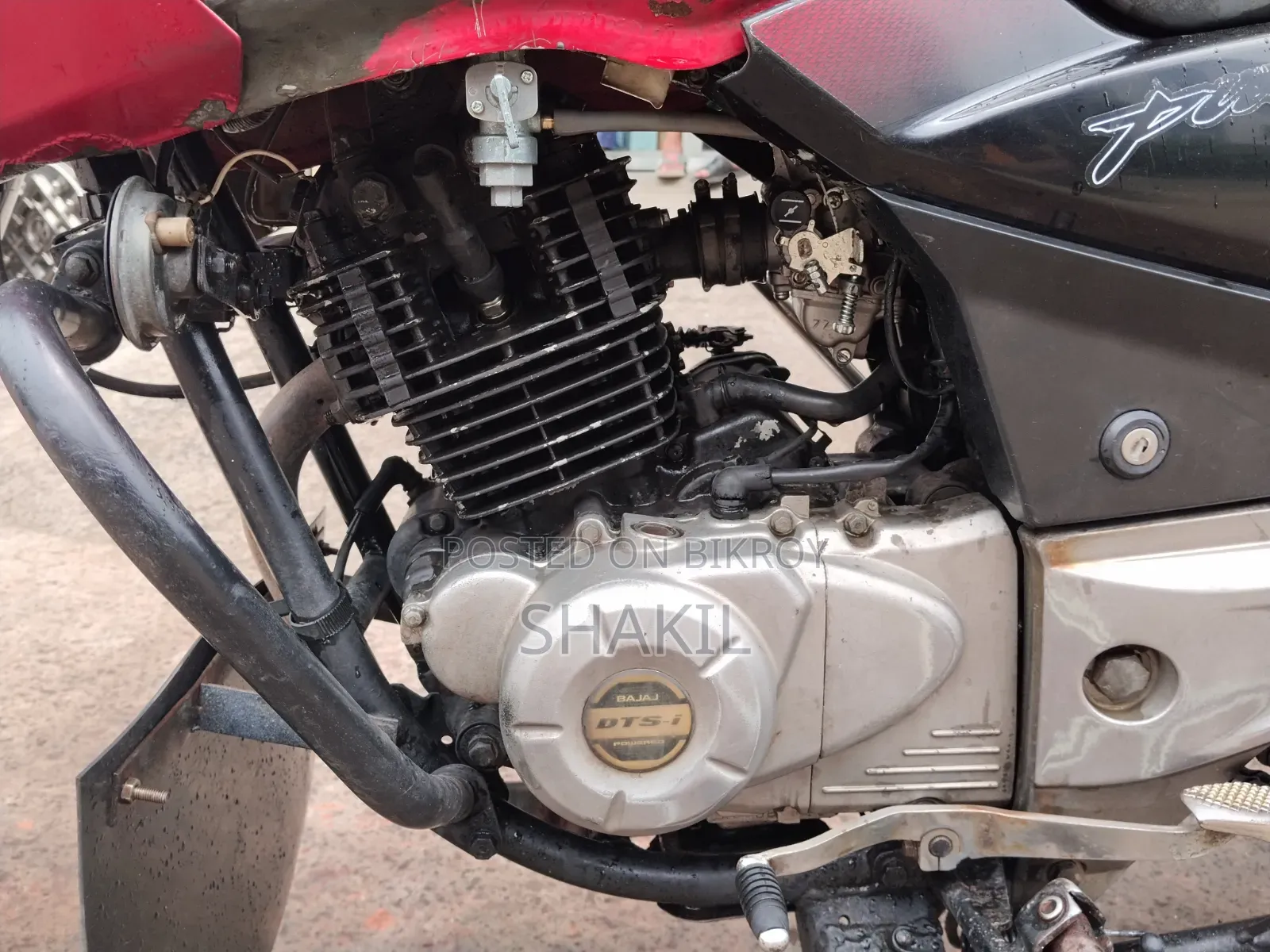 Bajaj Pulsar 150 2013 Red