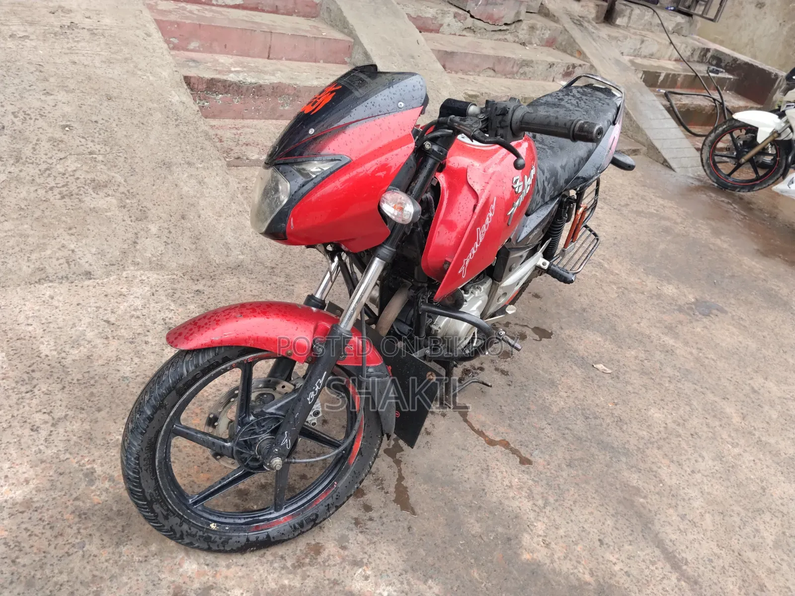 Bajaj Pulsar 150 2013 Red