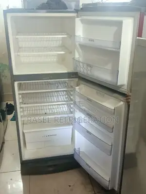 337 Liter running Walton fridge for sale.