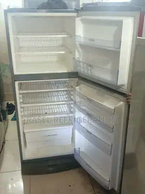 337 Liter running Walton fridge for sale.