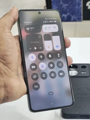 শাওমি রেডমি নোট ১৩ প্রো ২৫৬ জিবি ব্ল্যাক