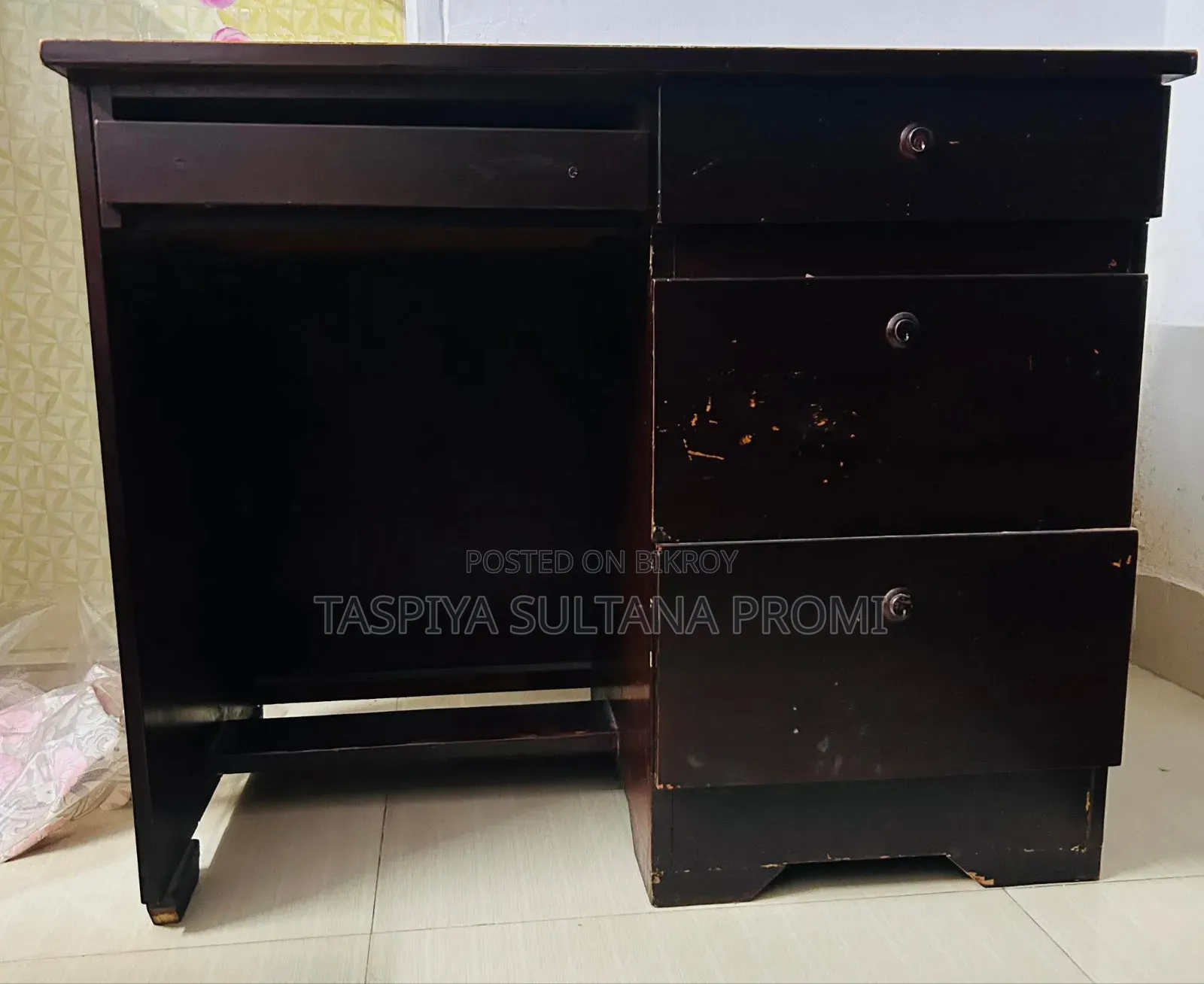 Reading Table/Laptop Table Sell Kora Hobe