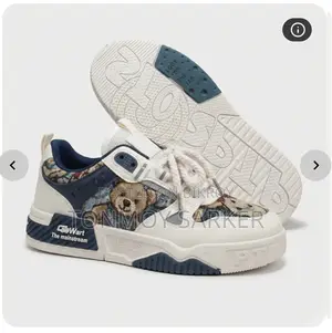 Casual Shoe Pair for Youth