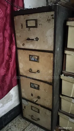 ইস্টিলের ড্রয়ার