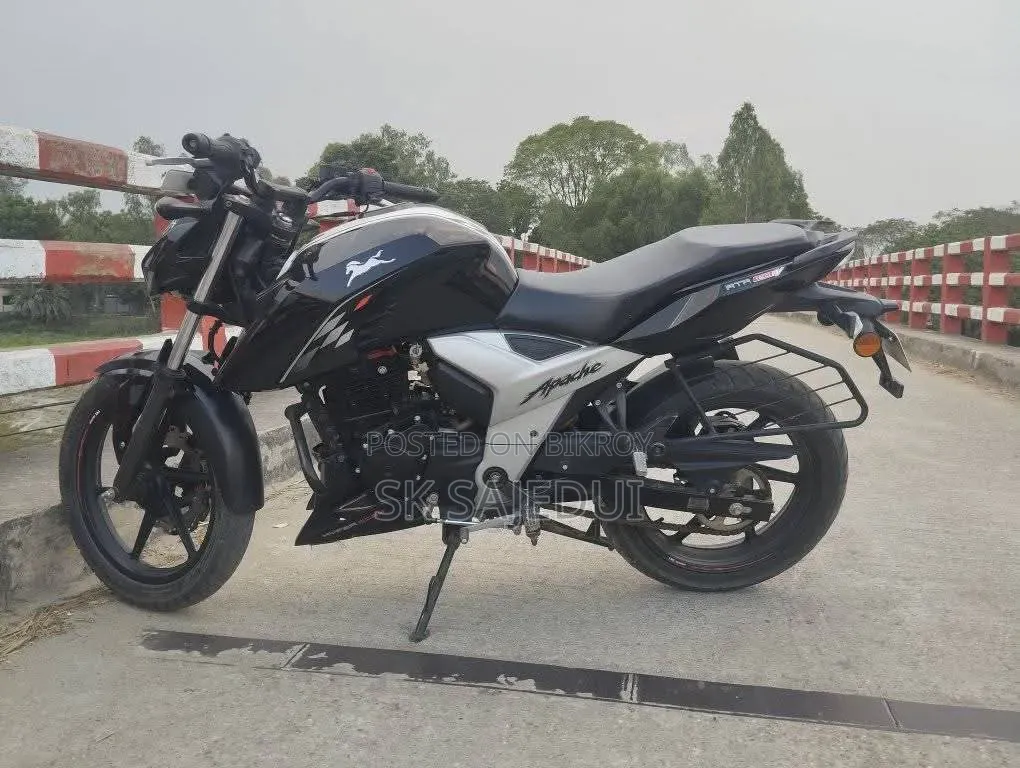 TVS Apache RTR 160 4V 2020 Black
