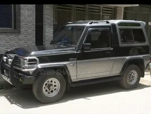 Jeep Cherokee 2000 Black