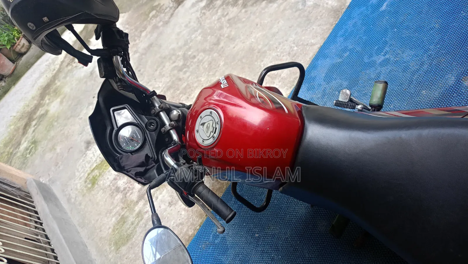 Mahindra Centuro 2018 Red