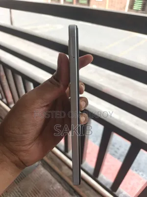 রিয়েলমি সি৭১ ১২৮ জিবি হোয়াইট