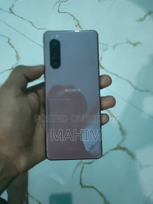 সনি এক্সপেরিয়া ৫ ২ ২৫৬ জিবি সাদা