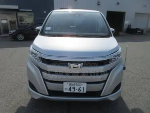 Toyota Noah 2021 Silver