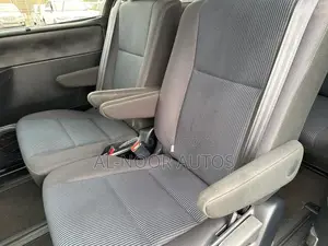 Toyota Noah 2021 Silver