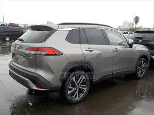 Toyota Corolla Cross 2021 Brown