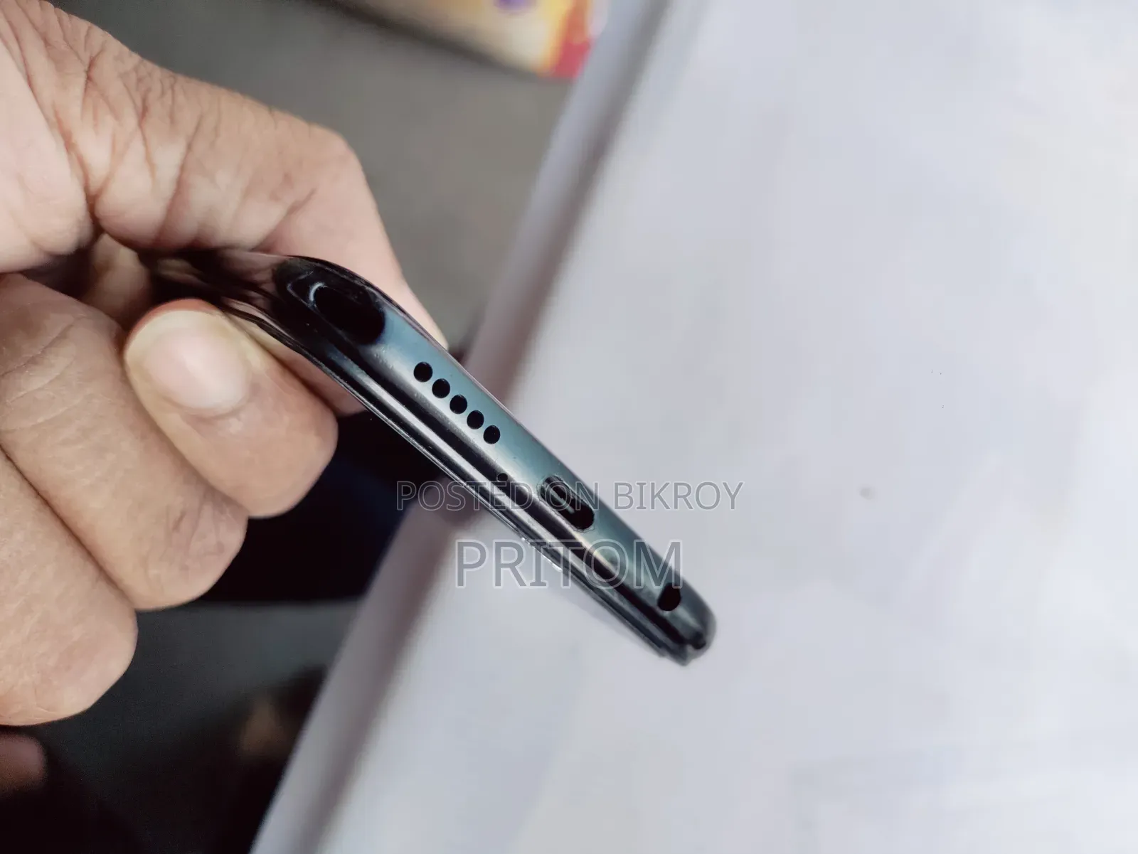 মটোরোলা মটো জি ৮ জিবি ব্লু