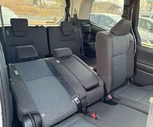 Toyota Noah 2022 White