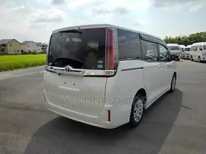 Toyota Noah 2021 Pearl