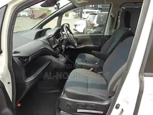 Toyota Noah 2021 Pearl