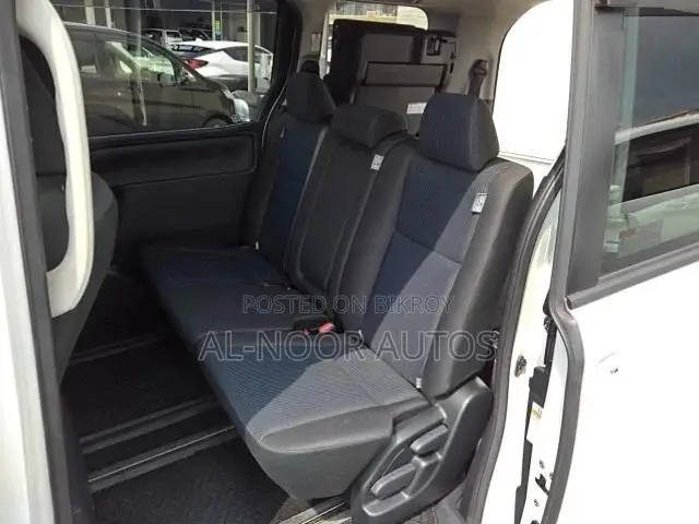 Toyota Noah 2021 Pearl