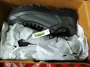 Bata Sneakers