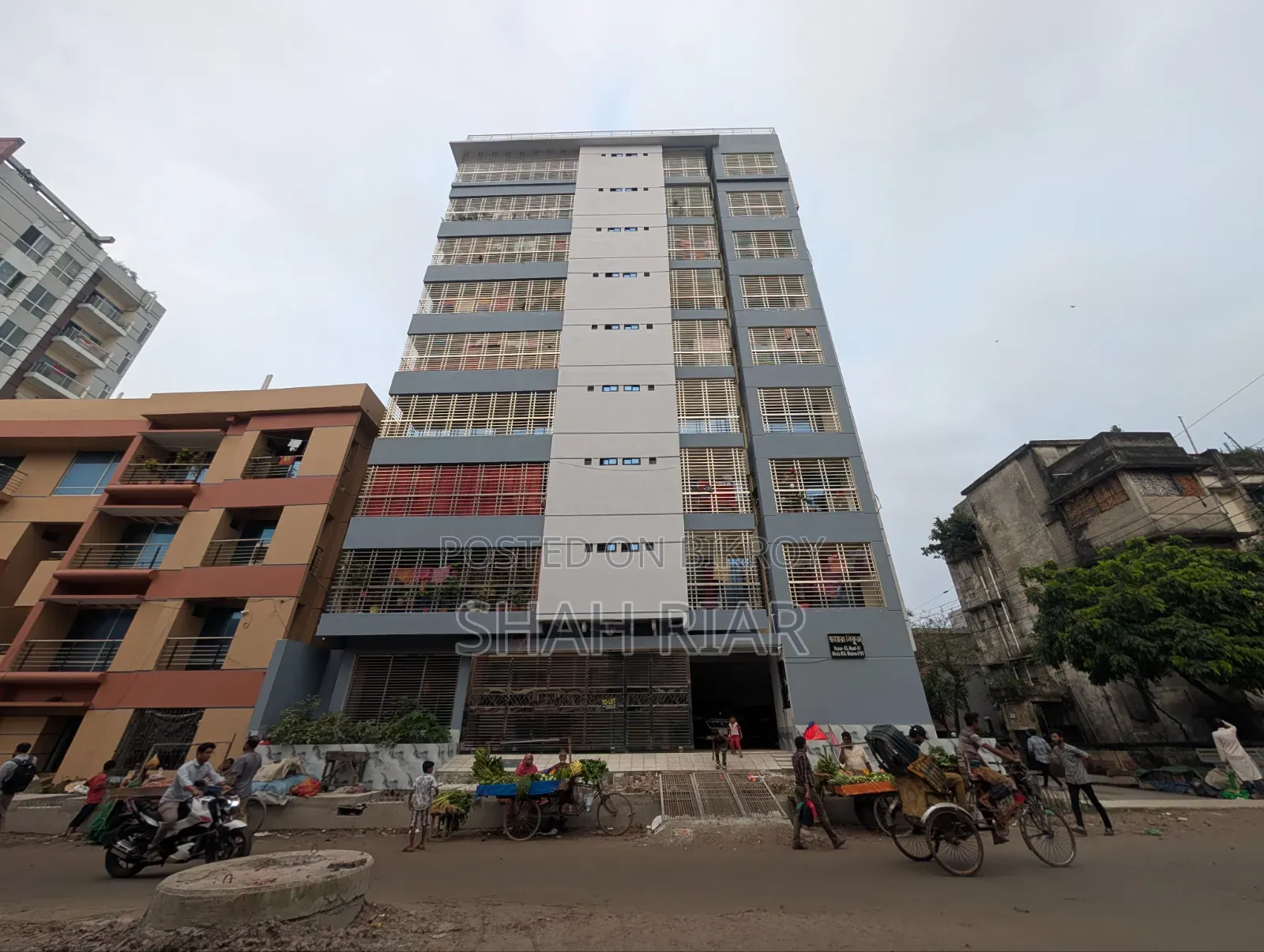 খুলনা সদরে ৩ বেডরুমের ফার্নিশড অ্যাপার্টমেন্ট বিক্রির জন্য