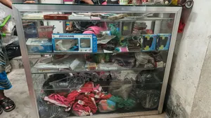 ১ টি কাউন্টার শোকেস বিক্রি হবে।