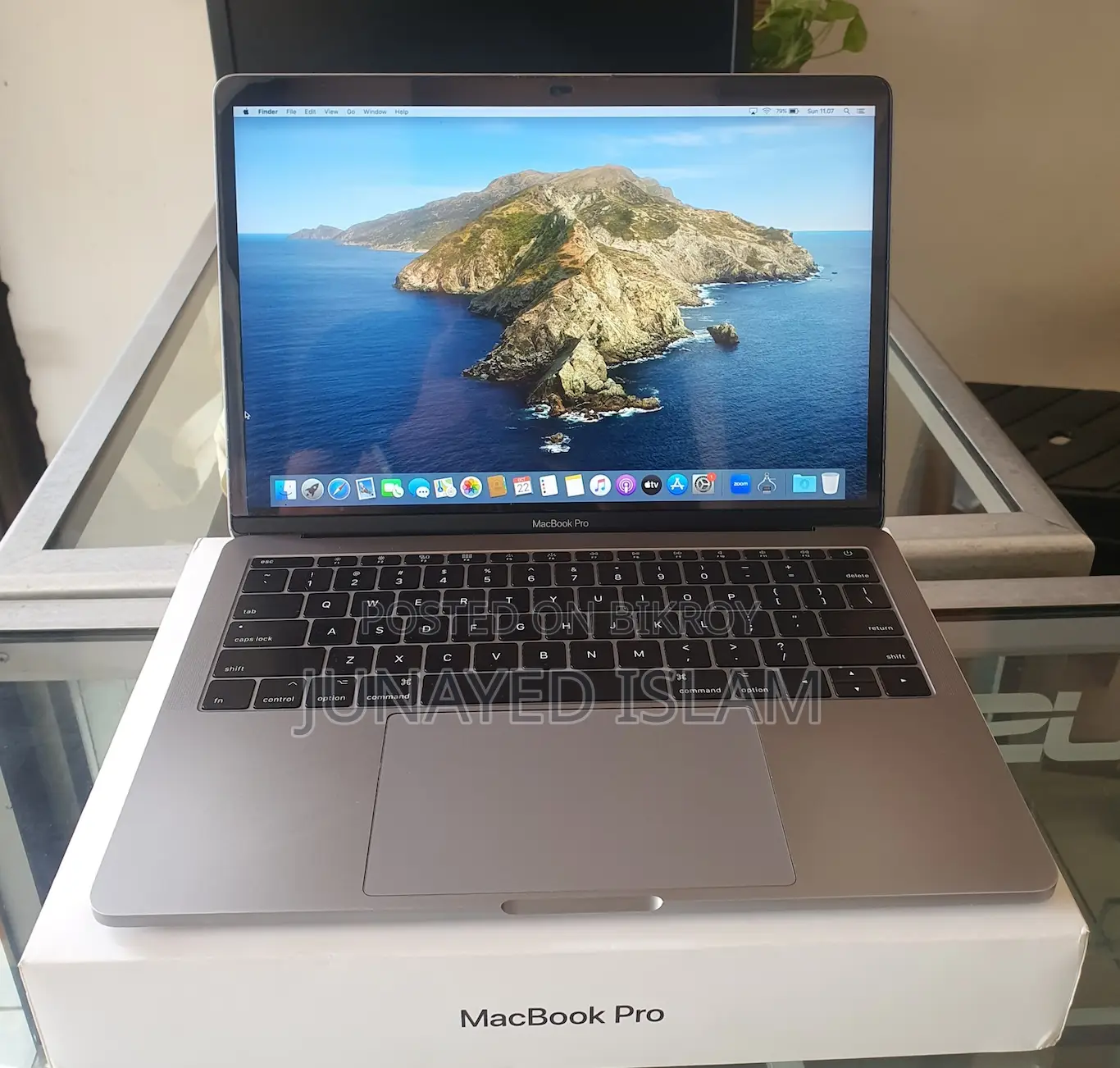 Laptop Apple MacBook Pro 2017 8GB Intel Core I5 SSD 256GB