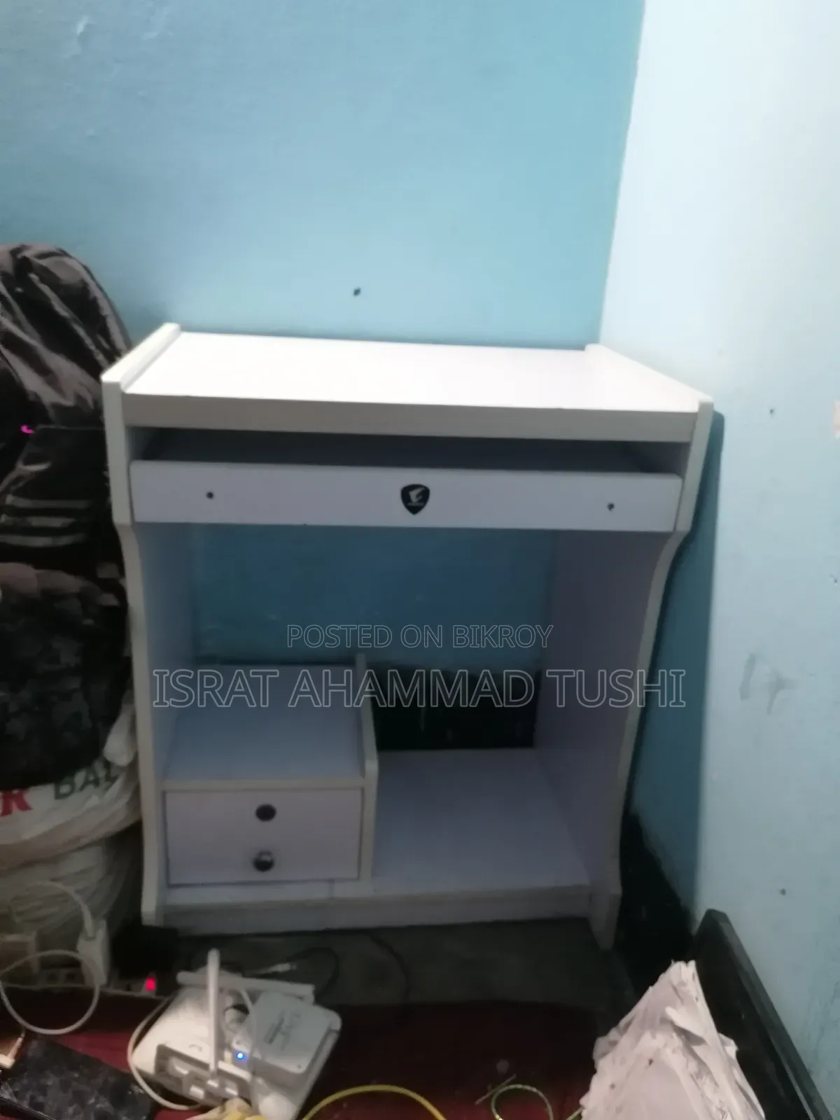 ছোট কম্পিউটার টেবিল Urgent Sell